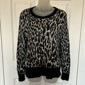 Banana Republic sz Petite Large angora blend Animal Print Sweater w60